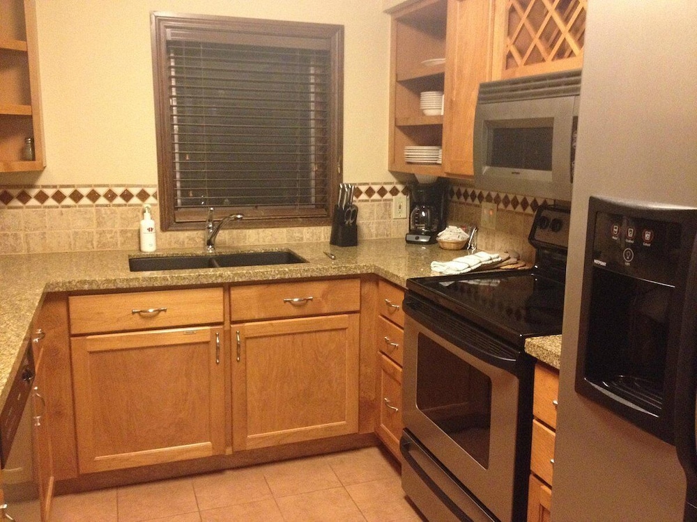GetAways at Falcon Point Resort - photo 12