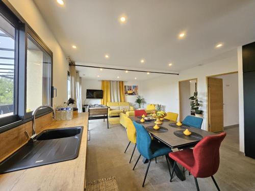 Villa lavandin — 4-Star Luxury Hotel in Apt, France