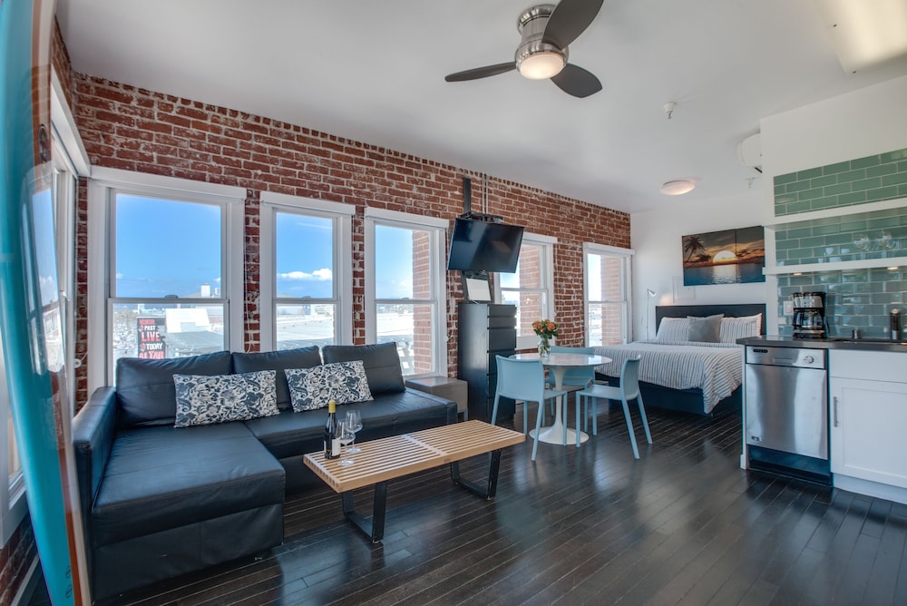 Venice Breeze Suites - photo 10