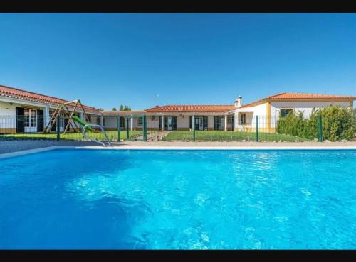 Spacious villa with private pool in Grândola — 4-Star Luxury Hotel in Grandola, Portugal