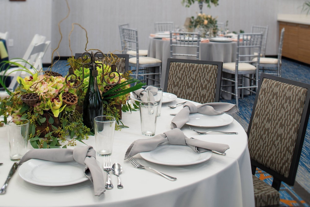 TownePlace Suites by Marriott Clarksville - photo 38
