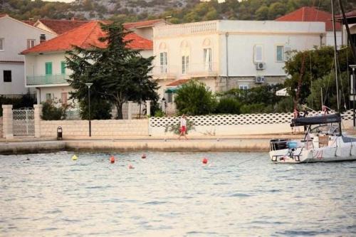 Seafront captain apartment — 4-Star Luxury Hotel in Tisno, Croatia