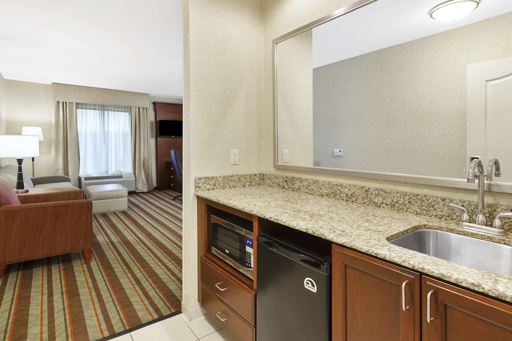 Hampton Inn Detroit Southgate - photo 21