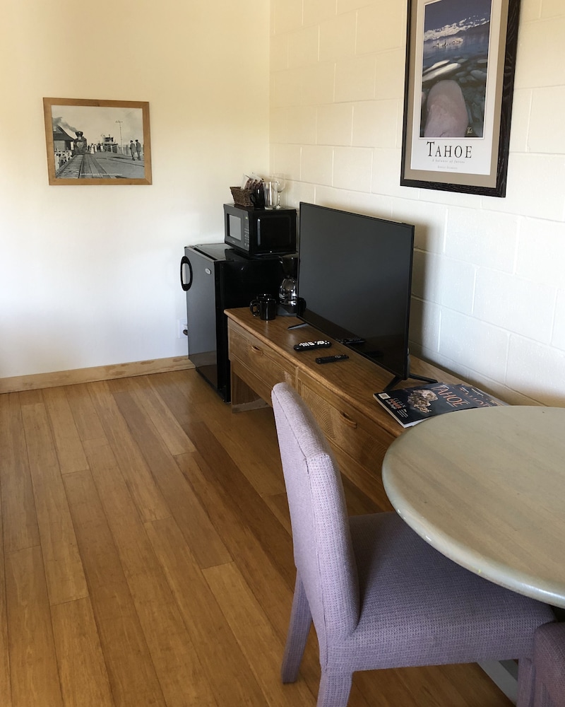 Tahoe Vistana Inn - photo 41