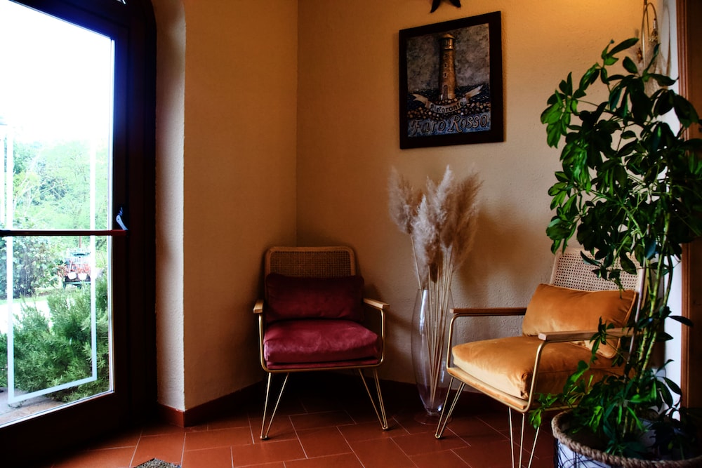 Faro Rosso — Gubbio — photo 2