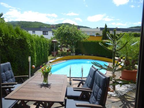 Ferienwohnung Hagebuttenweg — 4-Star Luxury Hotel in Thale, Germany