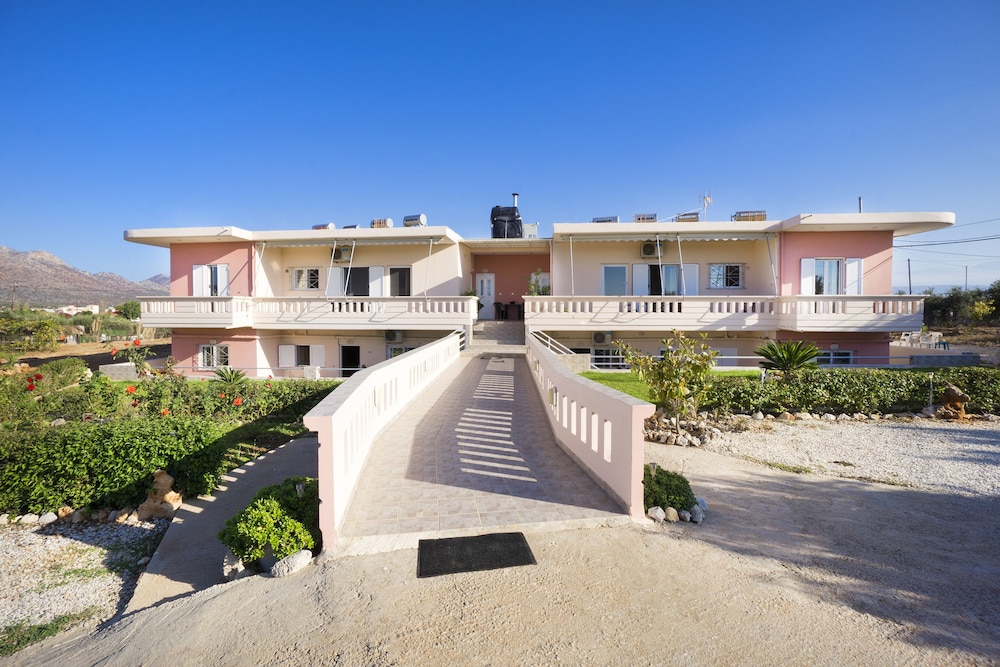 Skamagkas G. Apartments — 4-Star Luxury Hotel in Chania, Greece