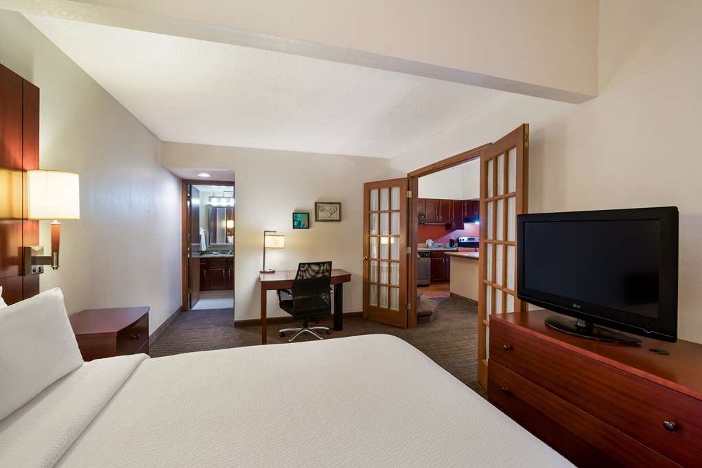 SenS Suites Livermore SureStay Collection by Best Western - photo 32