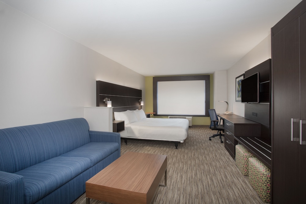 Holiday Inn Express Hotel & Suites Longmont by IHG - photo 13