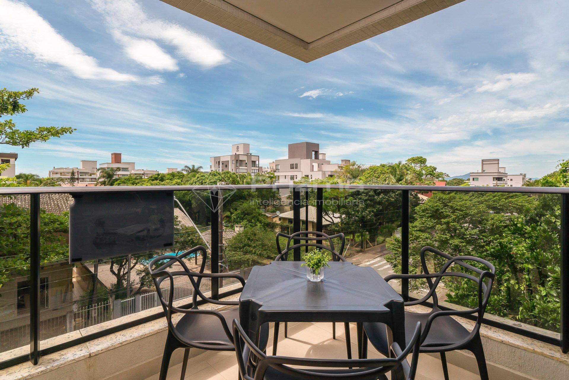 Lindo Apartamento na Praia de Mariscal com ótima localização.