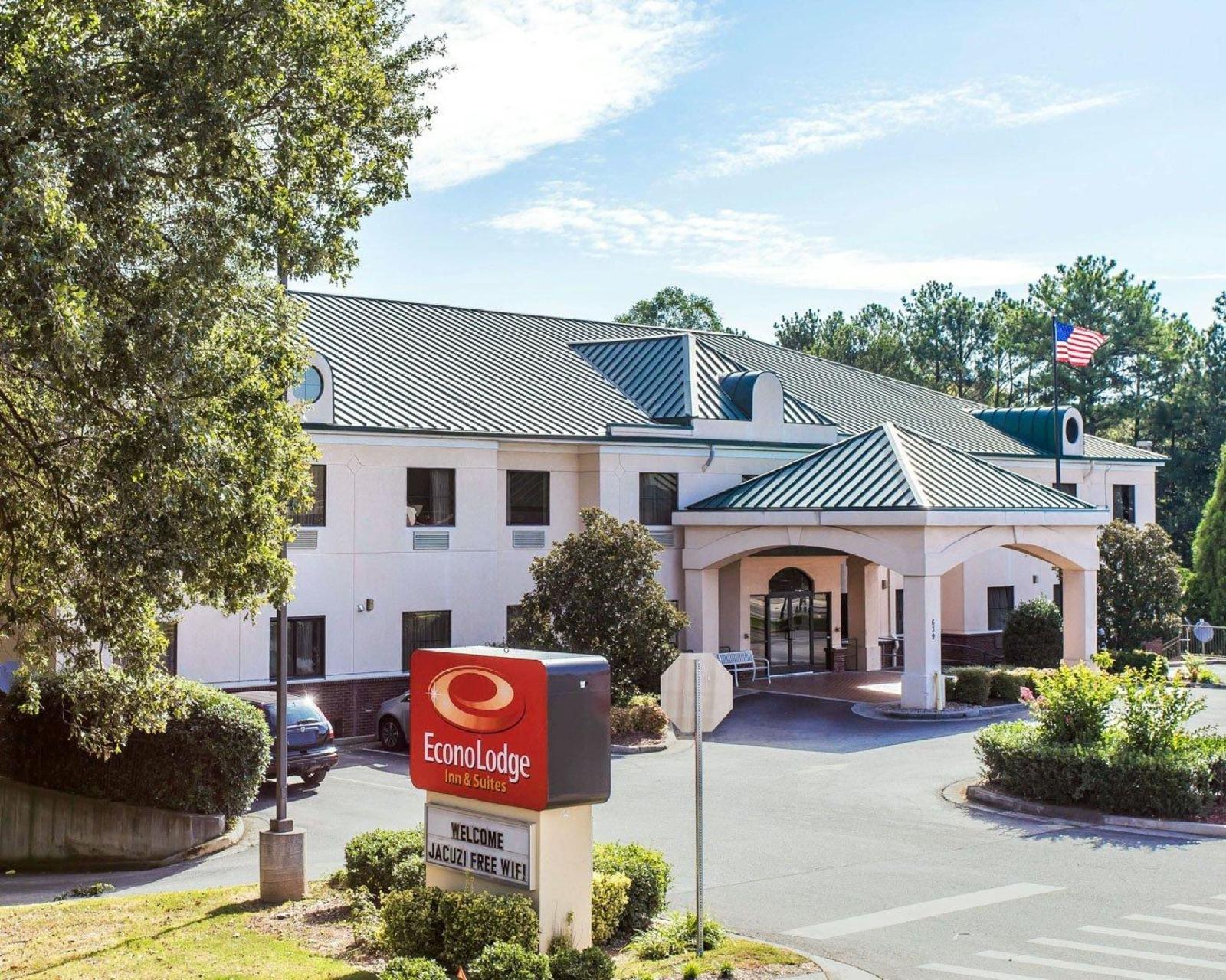 Econo Lodge Inn & Suites Marietta near Dobbins ARB in Marietta, United States