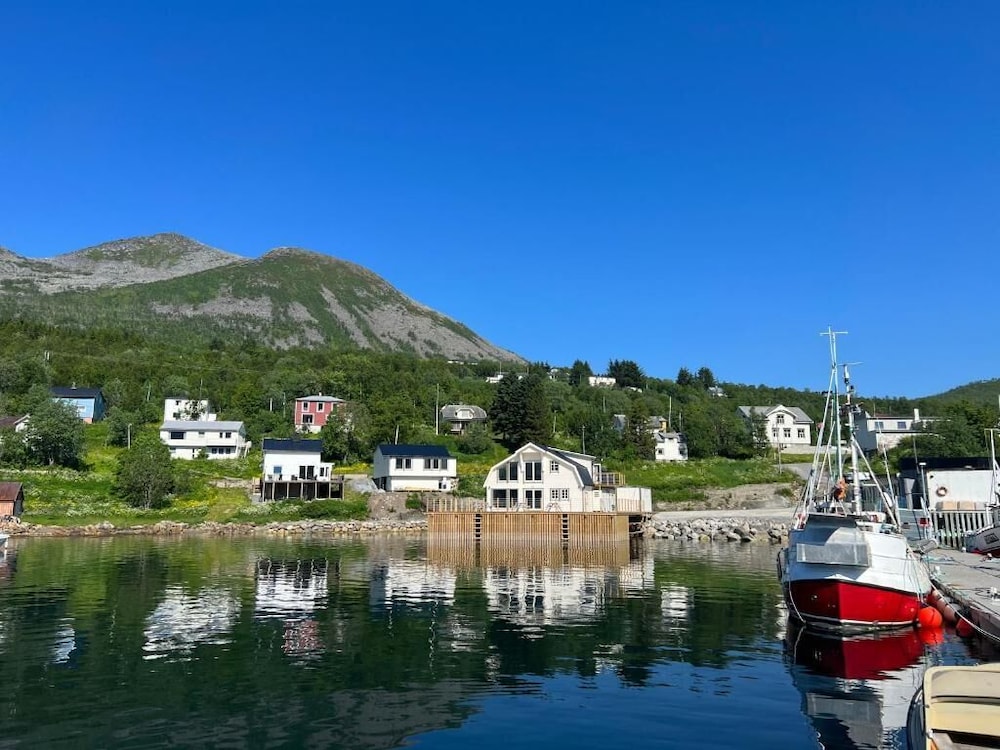 Torsken Brygge — Skaland — photo 2