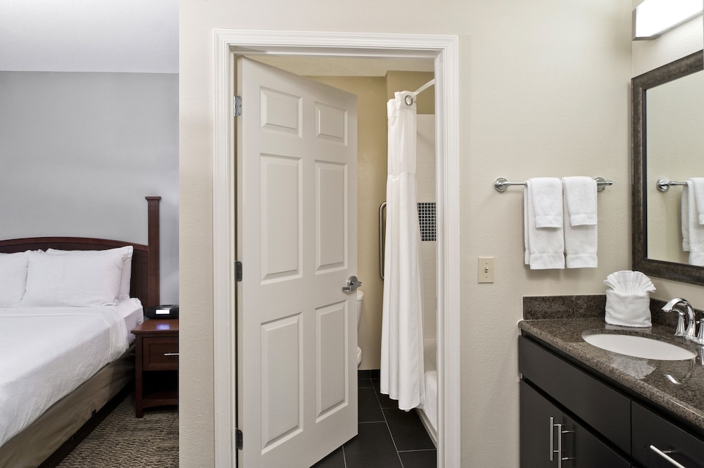 Staybridge Suites Charlotte Ballantyne by IHG - photo 13