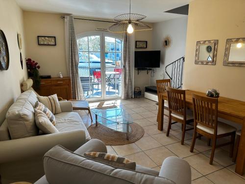 Marina Ivoire - last minute hotel in Aigues-Mortes