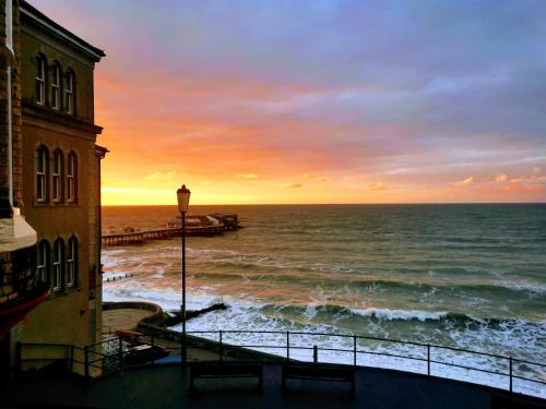 The Red Lion Hotel - carbon neutral hotel in Cromer