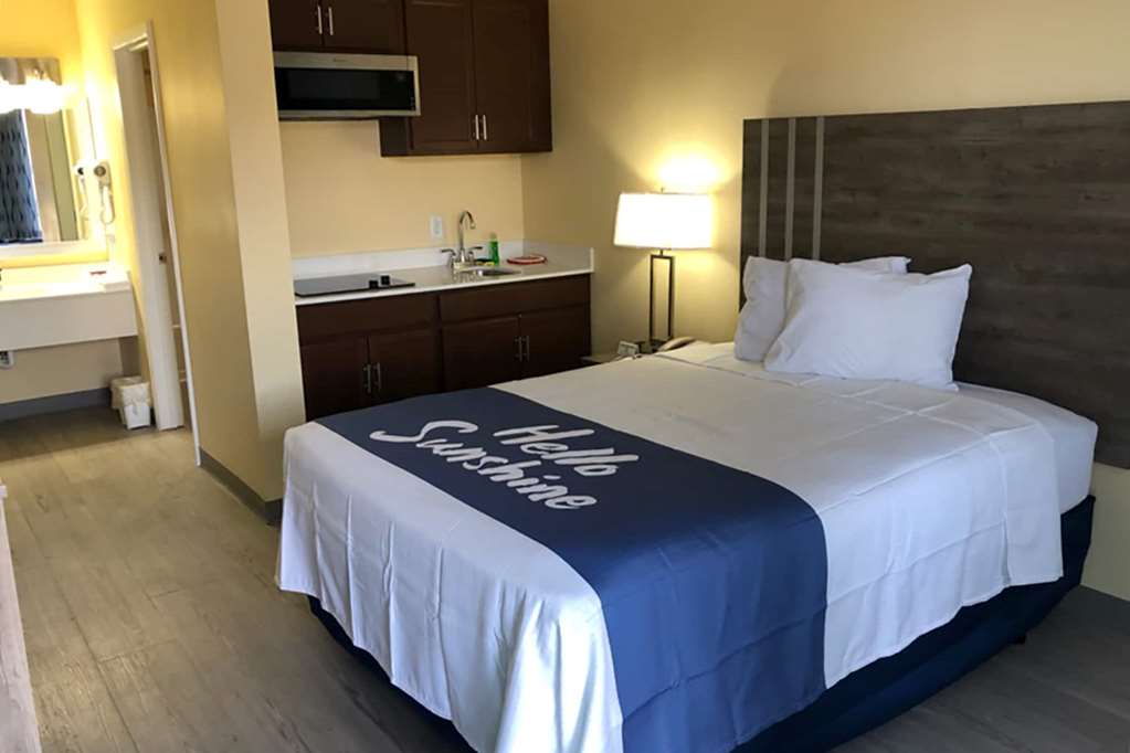 Days Inn by Wyndham Cape Carteret near Emerald Isle - photo 12