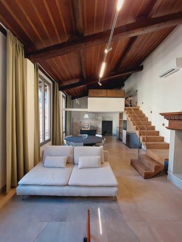 Ponte Vecchio Luxury Appartment Town Center — 4-Star Luxury Hotel in Florence, Italy
