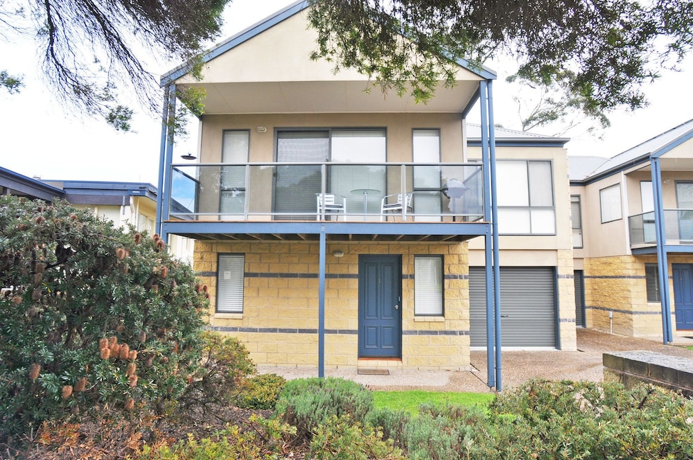 Bliss Close to Town Inverloch — hotel in Inverloch