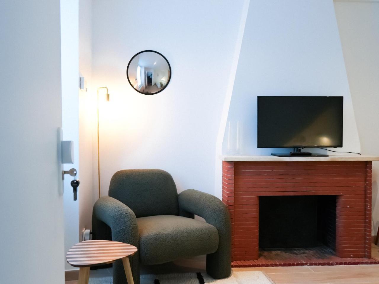 Logement Renove Proche De La Gare Rer Tgv — Massy
