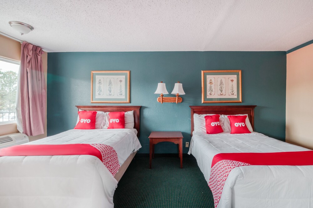OYO Hotel Fayetteville S Eastern Blvd - photo 13