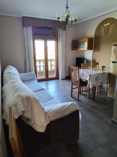 Apartamentos Cruceiro — 4-Star Luxury Hotel in Cangas Do Morrazo, Spain