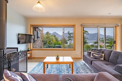 Freycinet Stone Studio 5 Greystone — 4-Star Luxury Hotel in Coles Bay, Australia