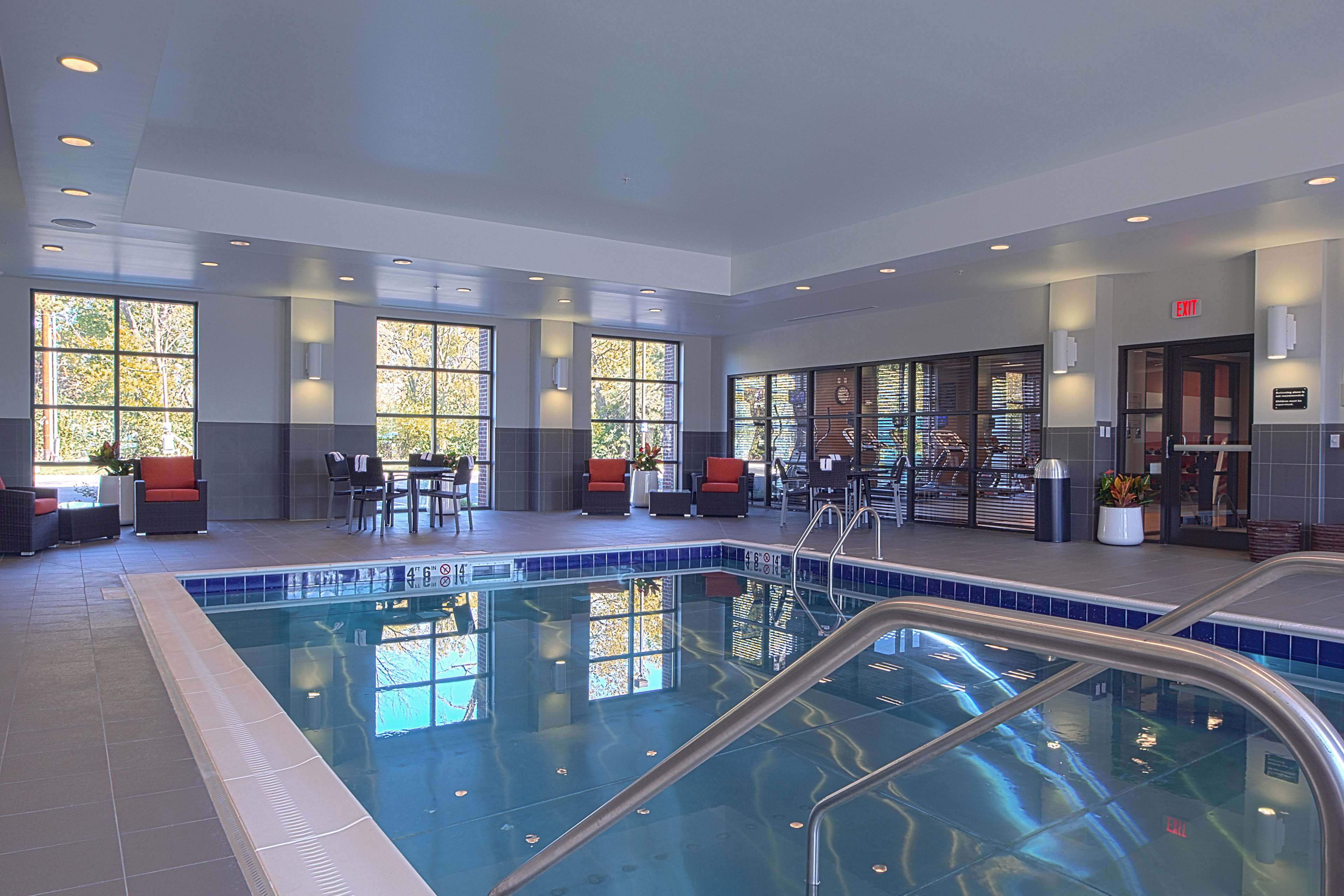 Hampton Inn & Suites Columbus University Area - photo 21