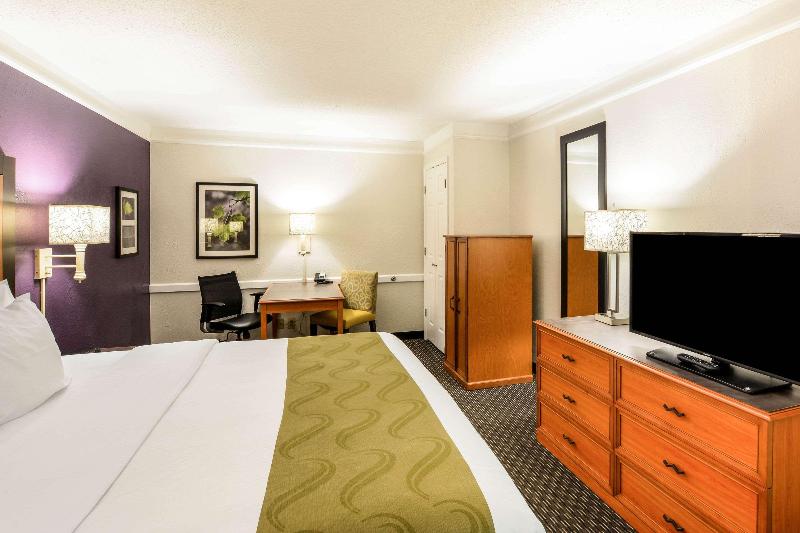 Quality Inn & Suites North Charleston Ashley Phosphate - photo 33