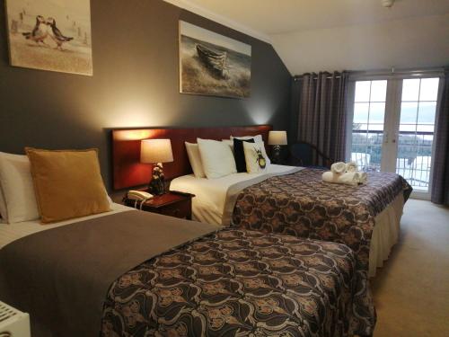 Three Rivers Hotel — hotel in Carmarthen