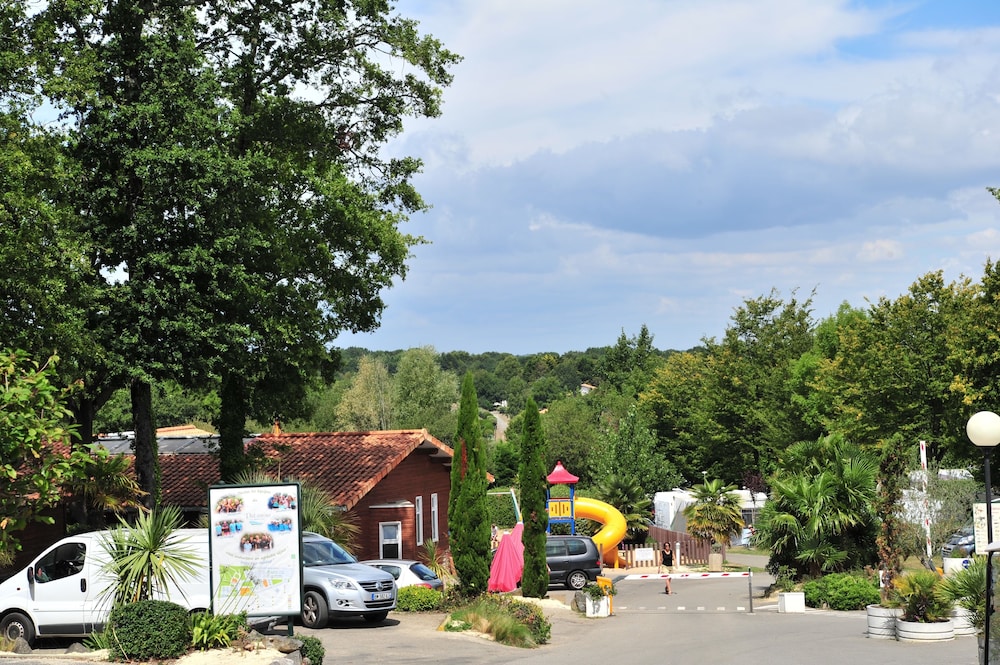 Camping Le Patisseau — 4-Star Luxury Hotel in Pornic, France