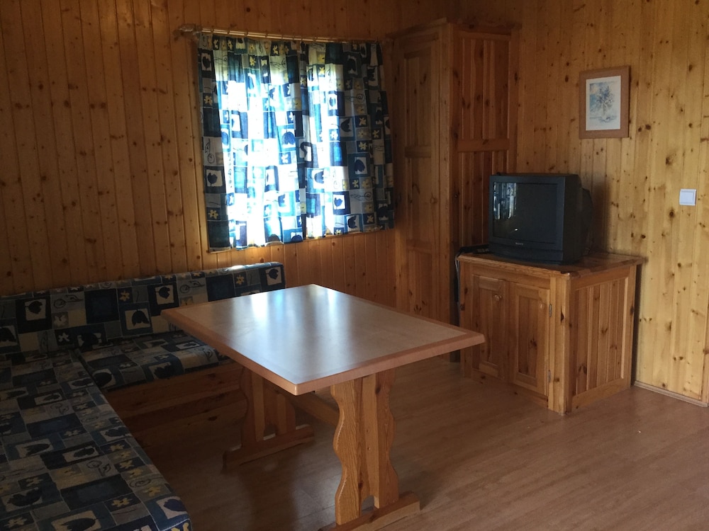 Hotel Cinco Castaños — Candelario — photo 2
