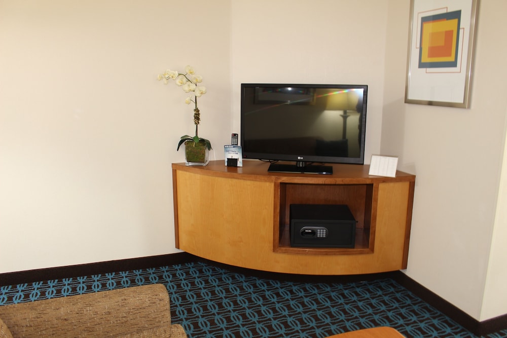 Fairfield Inn & Suites by Marriott Kansas City Liberty - photo 46
