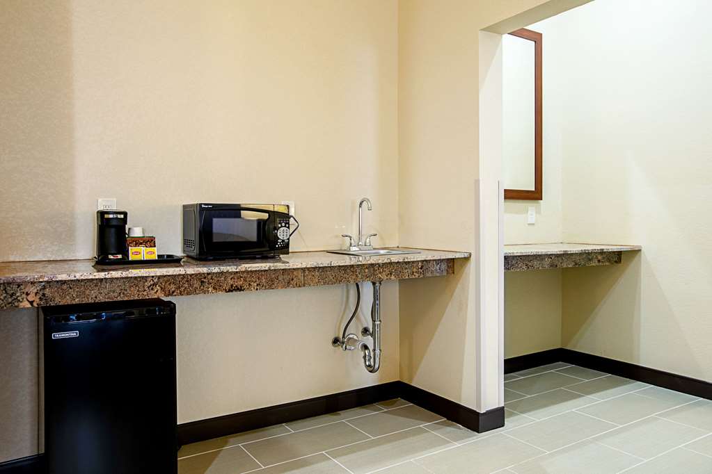 Comfort Suites Fishkill near Interstate 84 - photo 20