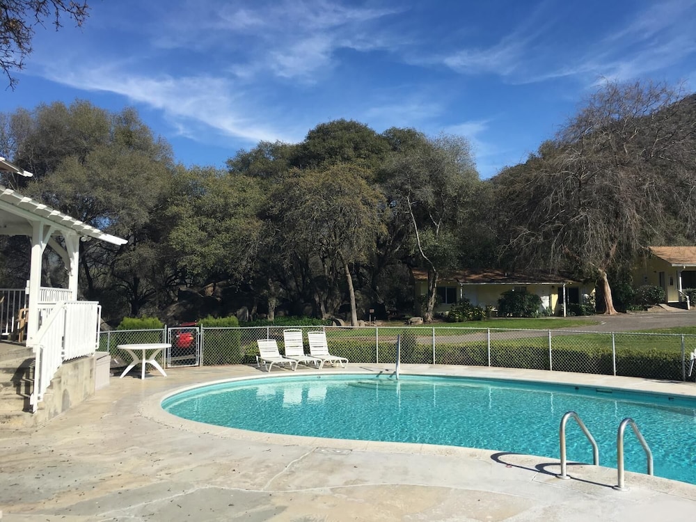 Lazy J Ranch Motel - photo 13