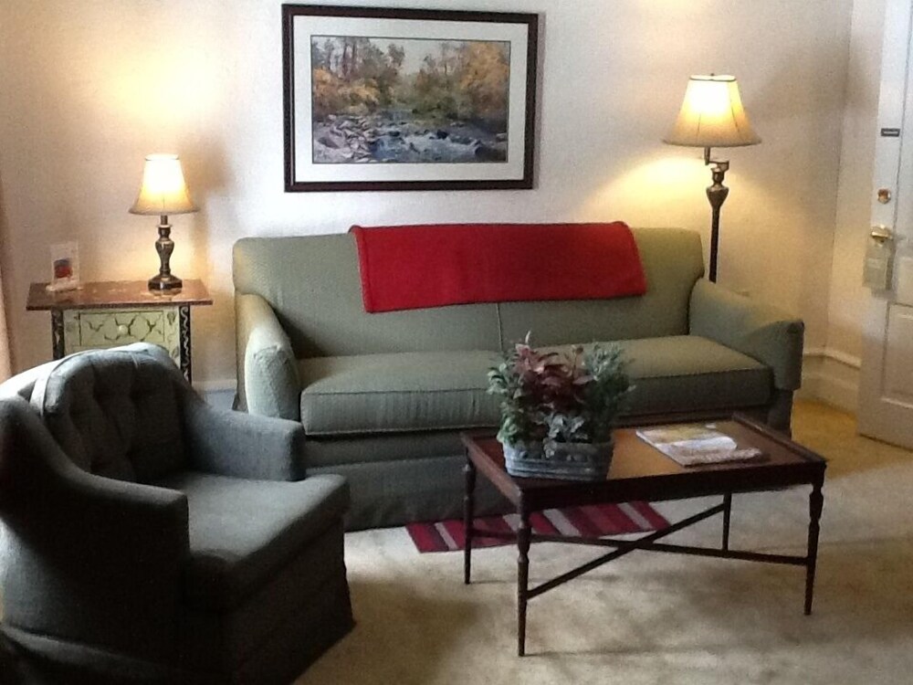 Green Park Inn - photo 13