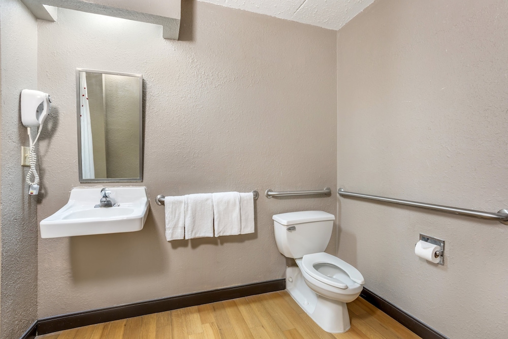 Red Roof Inn Tinton Falls Jersey Shore - photo 28