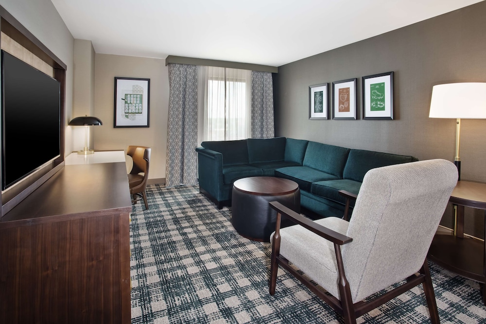 DoubleTree by Hilton Lansing - photo 11