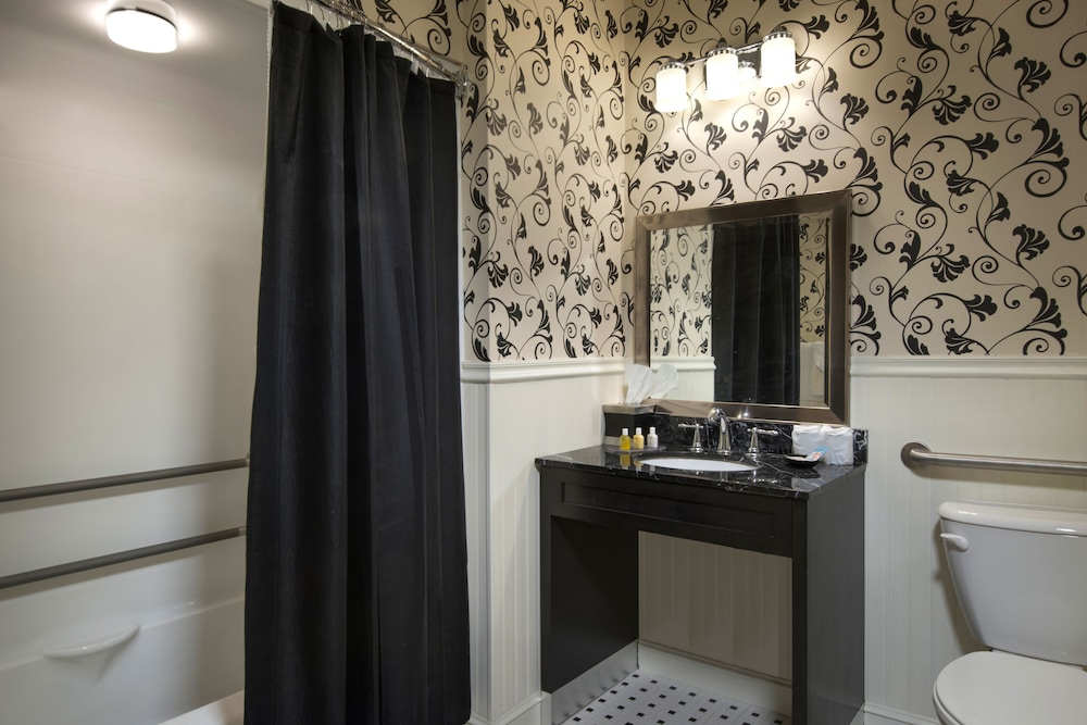Fairfield Inn & Suites by Marriott Keene Downtown - photo 18