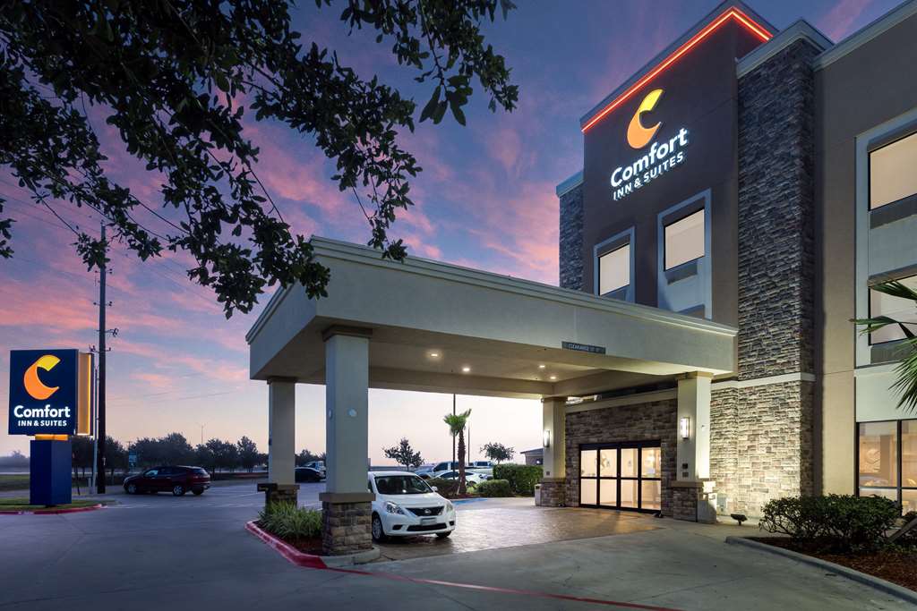 Comfort Inn & Suites Victoria North - photo 6