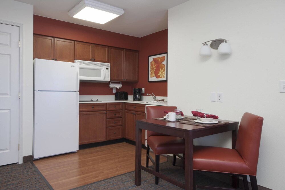 Residence Inn by Marriott Des Moines West - photo 17