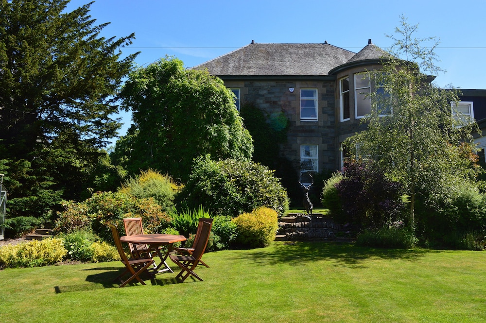 Balnearn House — 4-Star Luxury Hotel in Aberfeldy, United Kingdom