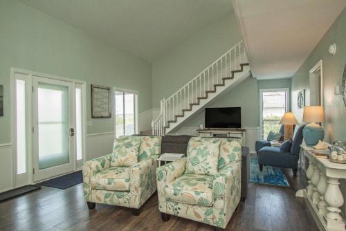Saltwater Gospel by Oak Island Accommodations - photo 14