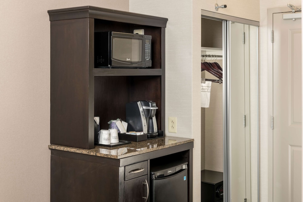 Hilton Garden Inn Silver Spring White Oak - photo 14