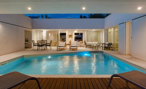 Villa Island Pearl A Stunning Oasis of Luxury and Serenity on Brač Island — 4-Star Luxury Hotel in Nerezisce, Croatia