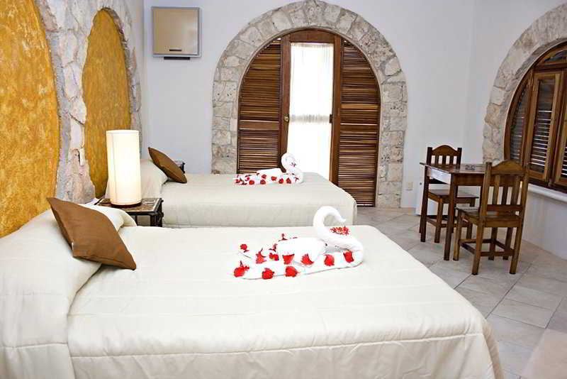El Tukan El Tukan & Beach Club Nina Moongate