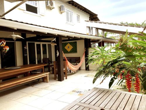 Casa c WiFi e lazer em frente à praia de Maresias — 4-Star Luxury Hotel in Sao Sebastiao, Brasil