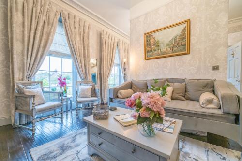 Beautifully decorated elegant apartment near town Pass the Keys — 4-Star Luxury Hotel in Shrewsbury, United Kingdom