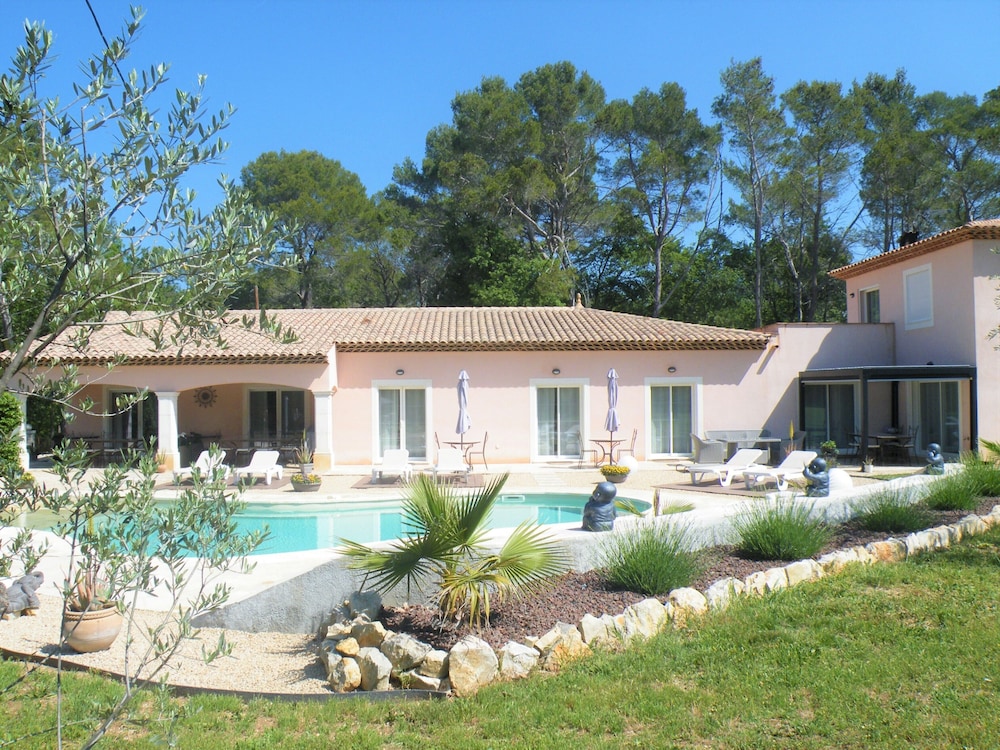 Le Mas Sans Soucis in Fayence, France