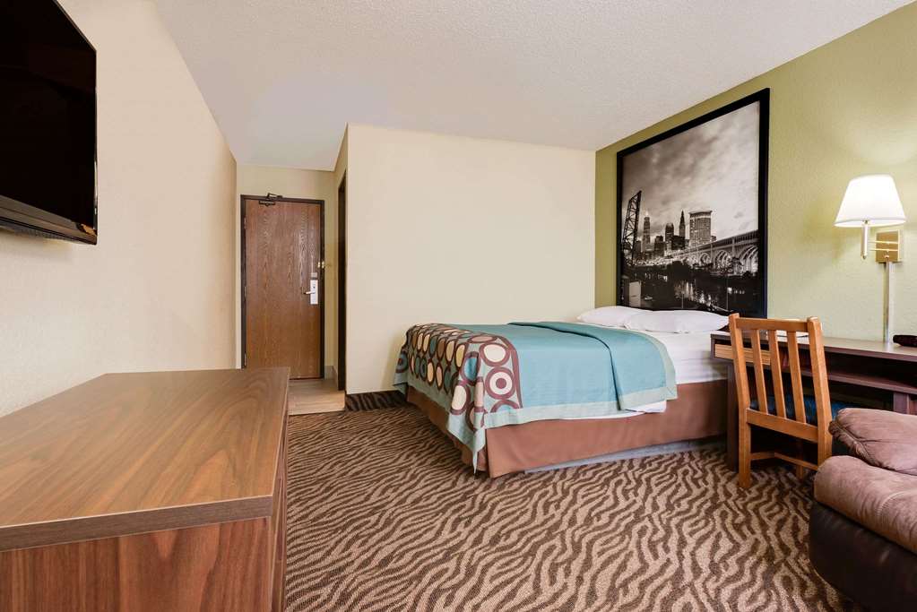 Super 8 by Wyndham Mentor Cleveland Area - photo 6