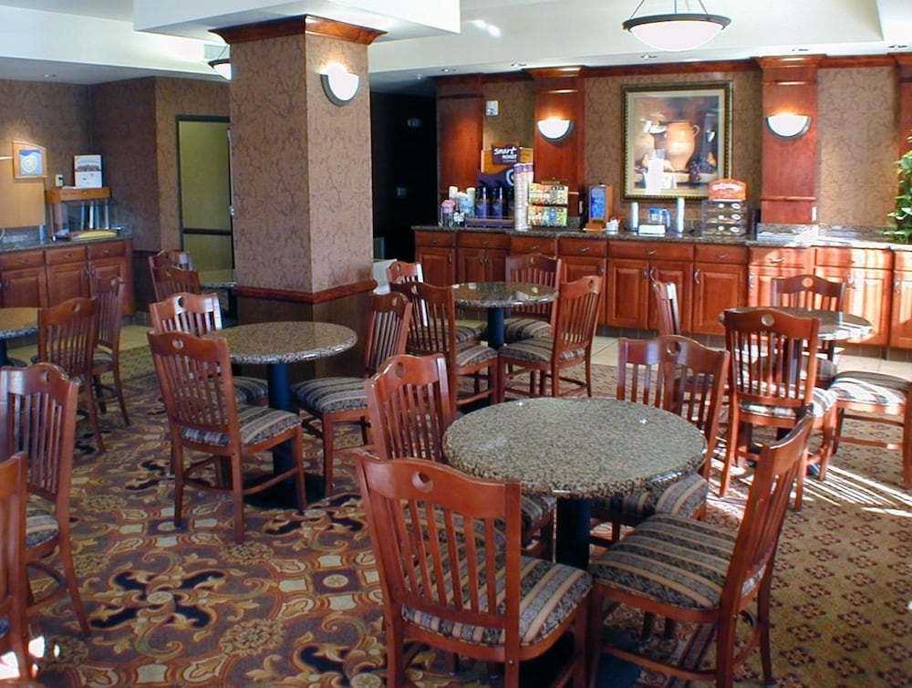 Holiday Inn Express & Suites Barstow Route 66 by IHG - photo 60
